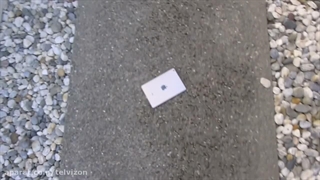 آیا iPad mini 2 از زمین سنگ فرشی می ترسد؟!