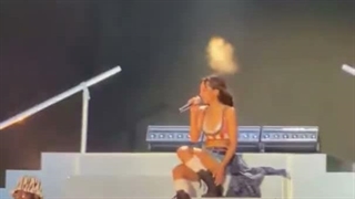 اجرای Little less از جنی در فستیوال Gov ball