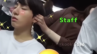 جونگ‌کوک مومنت