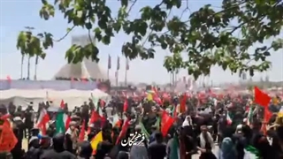 آخرین اذان ظهر تهران در کنار پیکر مطهر #امام_شهید