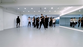 Eternal Sunshine  Dance Practice از ایتیز....به توضیحات توجه کنین