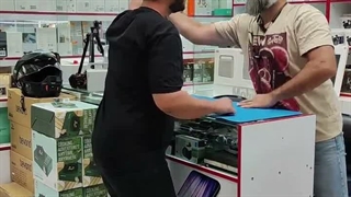 فروشنده ها بی اعصاب شدن :)))